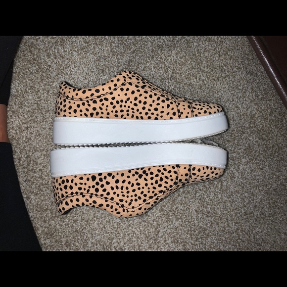 Cheetah Print Slip On Sneakers - Picture 2 of 4